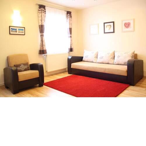 Beautiful Air-Conditioned 2 Bath Apartment in Budapest City Center