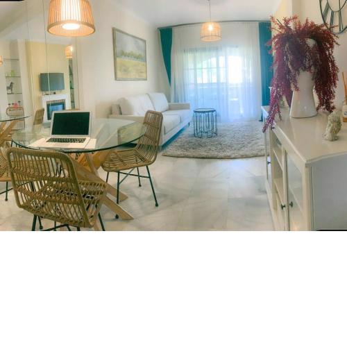Beautiful apartment by the beach