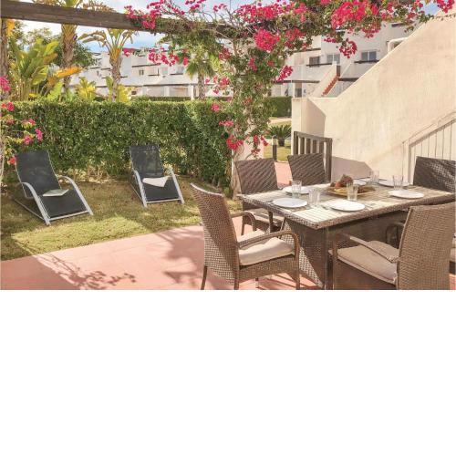 Beautiful Apartment In Alhama De Murcia With 3 Bedrooms, Wifi And Outdoor Swimming Pool