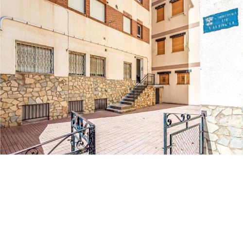 Beautiful apartment in Camarena de la Sierra with WiFi and 2 Bedrooms