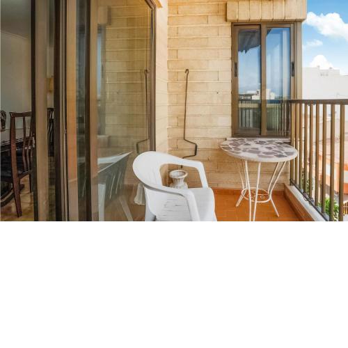 Beautiful Apartment In El Campello With Wifi And 4 Bedrooms