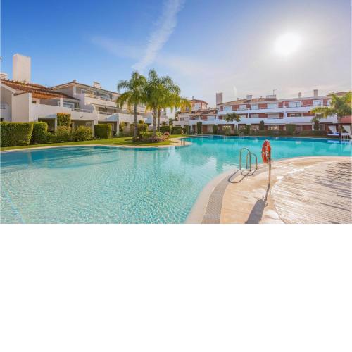 Beautiful apartment in Estepona with 3 Bedrooms, WiFi and Outdoor swimming pool