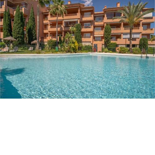 Beautiful Apartment In Fuengirola With Outdoor Swimming Pool, Wifi And 3 Bedrooms