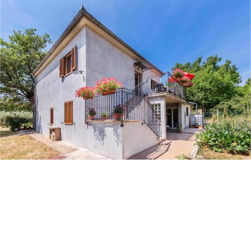 Beautiful apartment in Kaldanija with WiFi and 1 Bedrooms