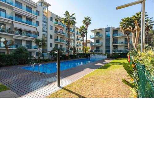 Beautiful Apartment In Lloret De Mar With 1 Bedrooms, Wifi And Swimming Pool