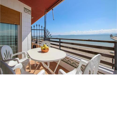 Beautiful apartment in Los Alczares with 3 Bedrooms and WiFi