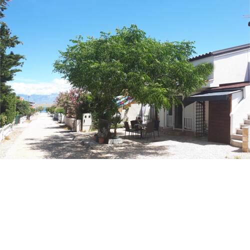 Beautiful apartment in Lucica w/ WiFi and 1 Bedrooms
