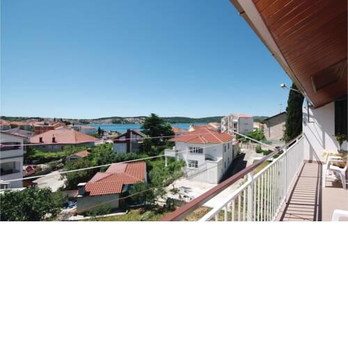 Beautiful apartment in Okrug Gornji with 2 Bedrooms