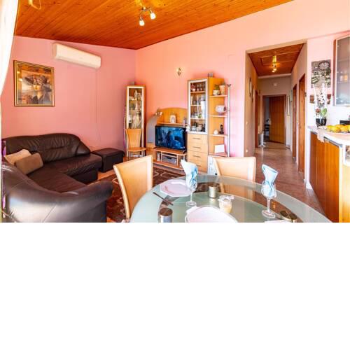 Beautiful apartment in Prizba w/ WiFi and 2 Bedrooms