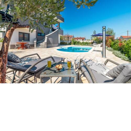 Beautiful apartment in Pula w/ Outdoor swimming pool, WiFi and 2 Bedrooms