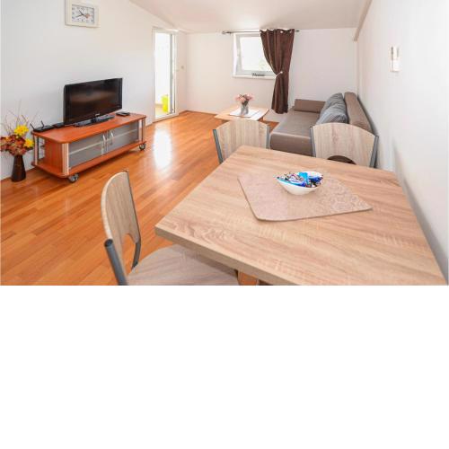 Beautiful apartment in Pula with WiFi and 1 Bedrooms
