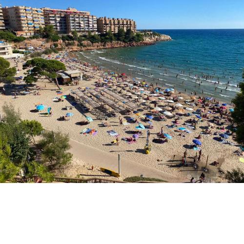 Beautiful apartment in Salou with pool access