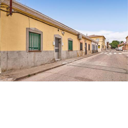 Beautiful apartment in San Martn with 1 Bedrooms and WiFi
