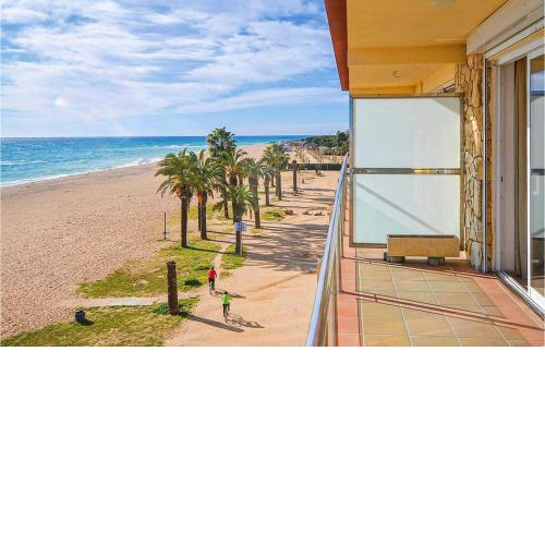 Beautiful apartment in Santa Susanna with 2 Bedrooms, WiFi and Outdoor swimming pool