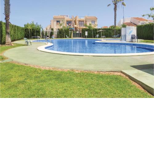 Beautiful apartment in Torrevieja with 2 Bedrooms, Outdoor swimming pool and WiFi
