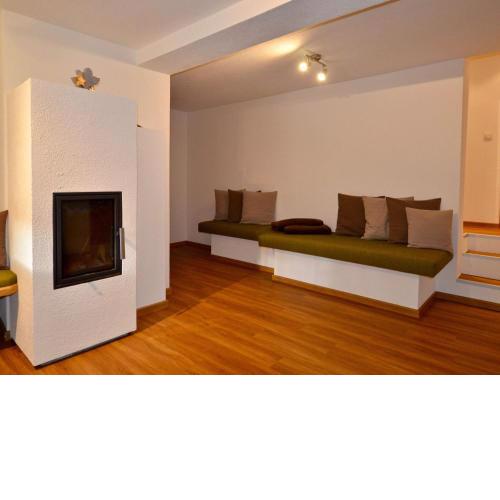Beautiful apartment in Umhausen with balcony