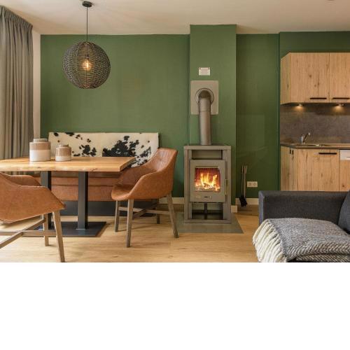 Beautiful apartment in Viehhofen with hot tub