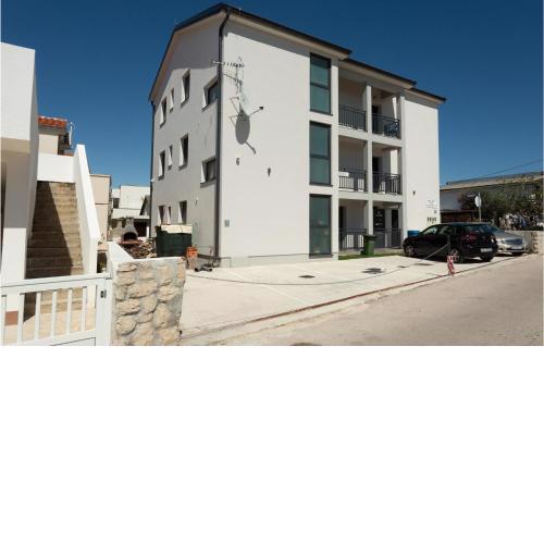 Beautiful apartment in Vir with WiFi and 2 Bedrooms