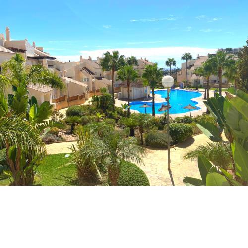 Beautiful apartment with pools, playground and paddle tennis - Family friendly and near Vithas Hospital - Free parking in garage