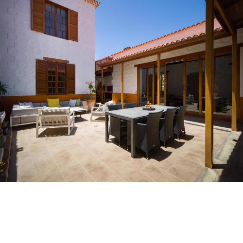 Beautiful beach house in traditional Canarian style