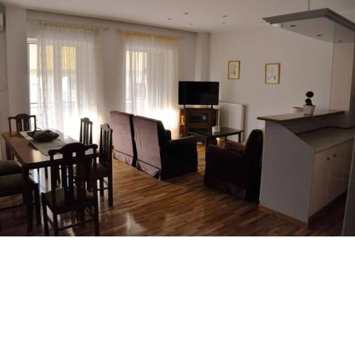 Beautiful Central Apartment