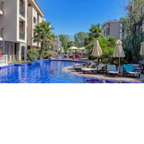 Beautiful Deluxe 2-Bed Apartment in Sunny beach