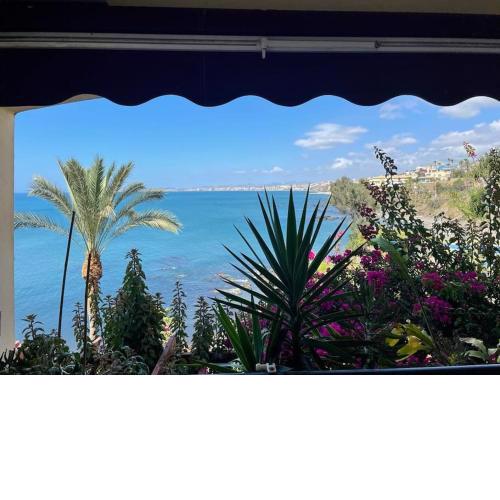 Beautiful Front beach apartment!!