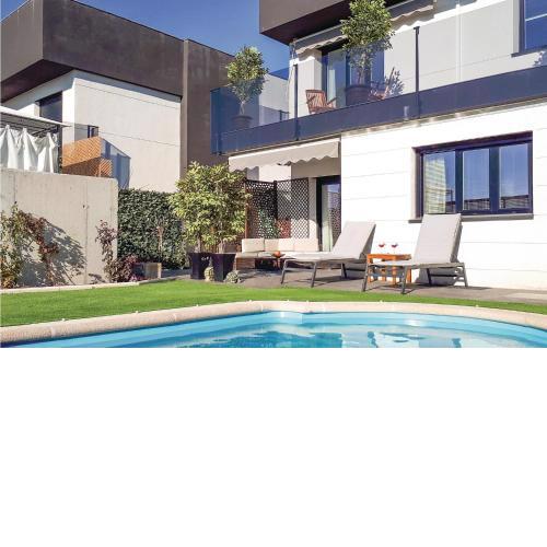 Beautiful Home In Arroyomolinos With Wifi, Private Swimming Pool And Outdoor Swimming Pool