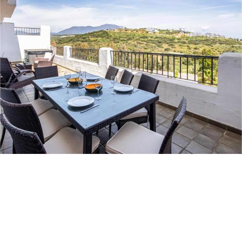 Beautiful Home In Bahia De Casares With 4 Bedrooms, Wifi And Outdoor Swimming Pool