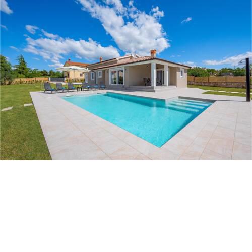 Beautiful home in Barban w/ Outdoor swimming pool and 4 Bedrooms