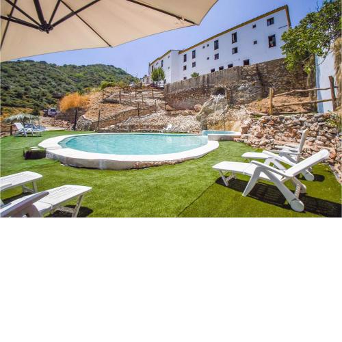 Beautiful Home In Benalidad With Wifi, Private Swimming Pool And 18 Bedrooms