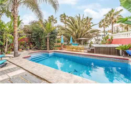 Beautiful Home In Benalmdena With Outdoor Swimming Pool, 6 Bedrooms And Swimming Pool