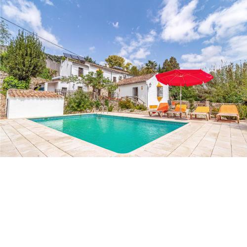 Beautiful Home In Benaojn With 3 Bedrooms, Outdoor Swimming Pool And Swimming Pool
