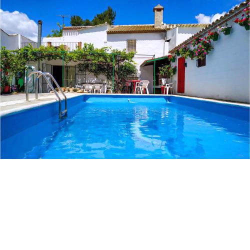 Beautiful home in Campos Nubes-Priego with Outdoor swimming pool and 5 Bedrooms