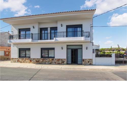 Beautiful Home In Deltebre With Outdoor Swimming Pool, Wifi And 7 Bedrooms