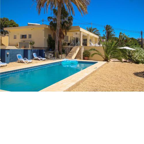 Beautiful Home In El Campello With Wifi, Outdoor Swimming Pool And Swimming Pool