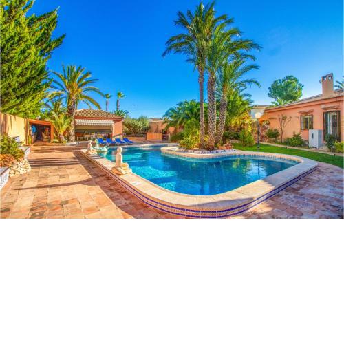 Beautiful Home In El Chaparral With Wifi, Outdoor Swimming Pool And Swimming Pool
