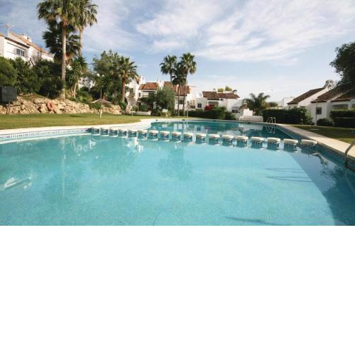 Beautiful home in Estepona with 3 Bedrooms, WiFi and Outdoor swimming pool