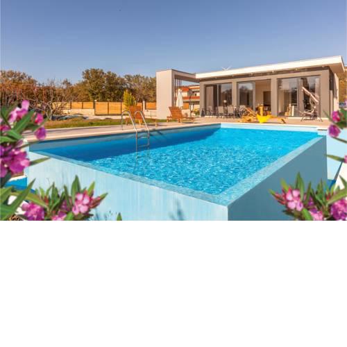 Beautiful home in Katuni w/ Outdoor swimming pool and 3 Bedrooms