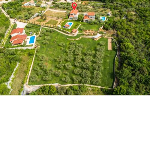 Beautiful home in Linardici w/ Outdoor swimming pool, WiFi and 4 Bedrooms