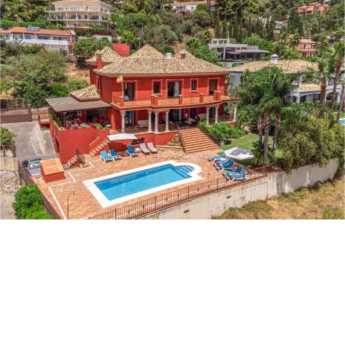 Beautiful Home In Marbella With Wifi, Outdoor Swimming Pool And Swimming Pool