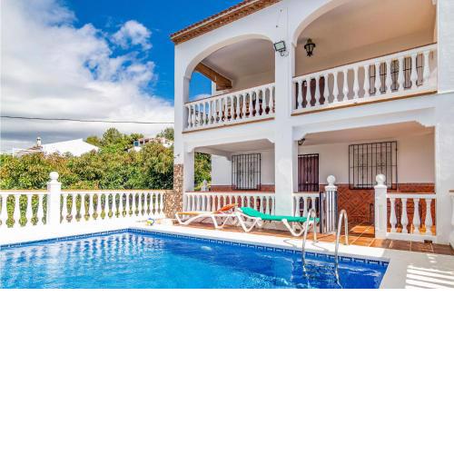 Beautiful Home In Nerja With 3 Bedrooms, Wifi And Outdoor Swimming Pool