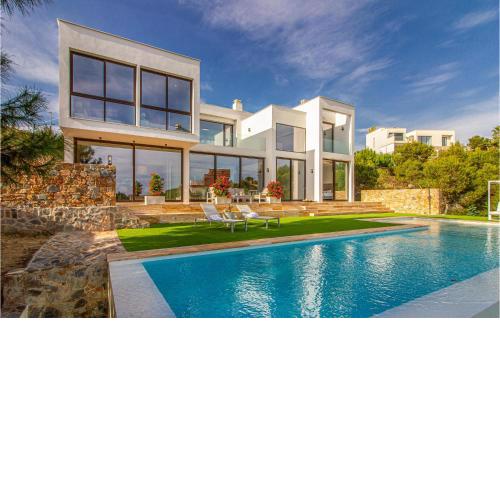 Beautiful Home In Orihuela Costa With Outdoor Swimming Pool, Wifi And Swimming Pool