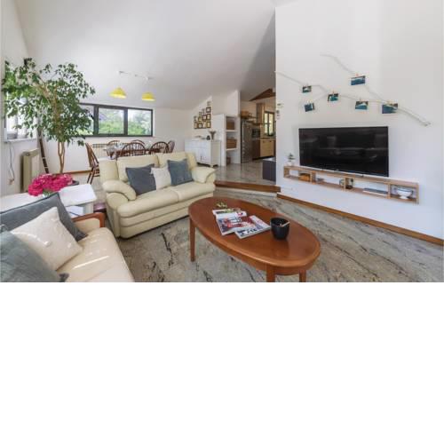Beautiful home in Pula w/ WiFi and 3 Bedrooms