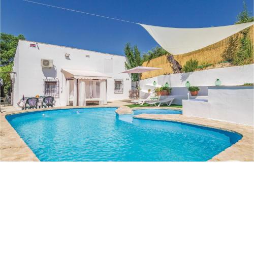 Beautiful Home In Rute With 2 Bedrooms, Jacuzzi And Wifi