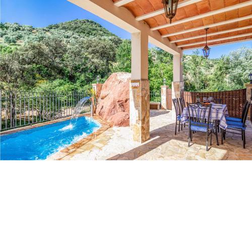 Beautiful home in Rute with 5 Bedrooms, WiFi and Outdoor swimming pool
