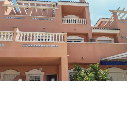 Beautiful home in Santa Pola with 3 Bedrooms and WiFi