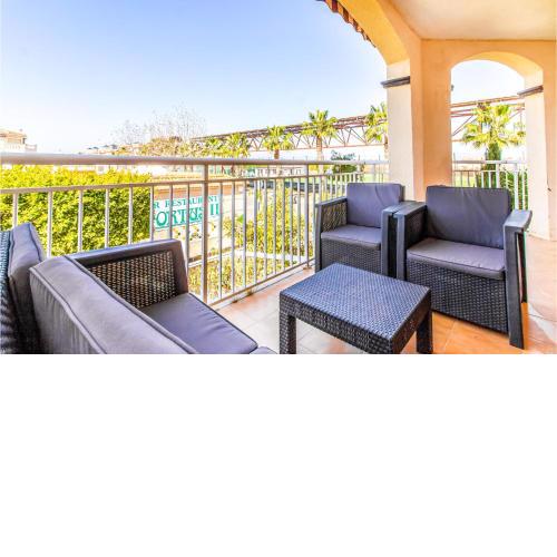 Beautiful home in Santa Pola with 3 Bedrooms