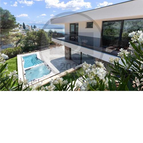 Beautiful home in Slivno with Outdoor swimming pool, WiFi and 3 Bedrooms