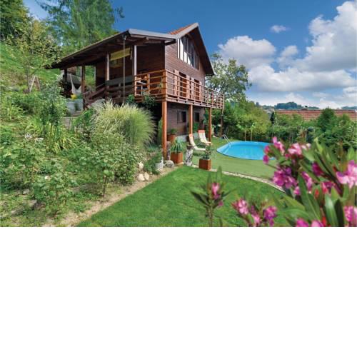 Beautiful home in Trstenik Puscanski w/ 2 Bedrooms